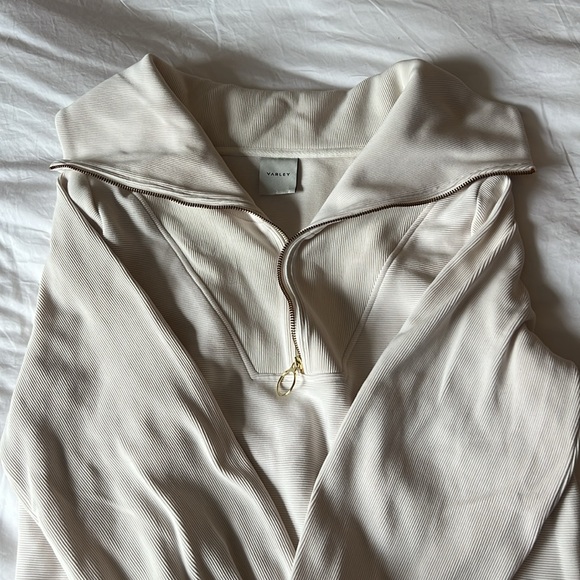 Varley cream sweatshirt - Picture 3 of 3